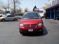2005 Dodge Caravan Huntington Station 2-204