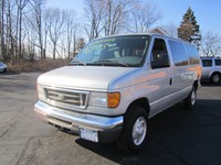 2006 Ford Econoline Wagon  12583